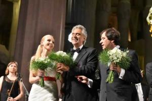 Украинская скрипачка аккомпанировала всемирно известном тенору