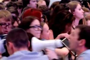 Россияне устроили массовую драку из-за одного немца