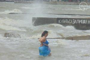 В Мариуполе запретили купаться в море 