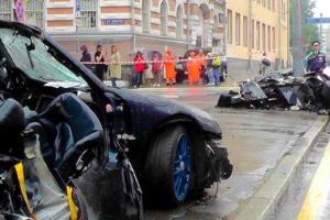 В Москве на Porsche разбились 2 мажора: сыновья экс-губернатора и игорного магната
