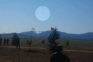 В России с военного самолета с огромной высоты выпала БМД