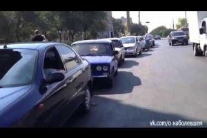 Захарченко пообещал, что перебои с топливом скоро закончатся