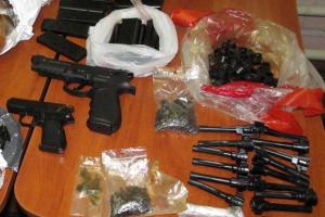 Через таможенный пост «Гоптовка» мать с дочерью пытались провезти оружие