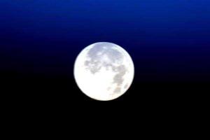 "Голубая Луна" взошла над Землей
