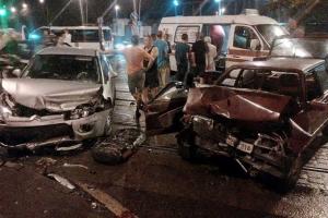 2 иномарки столкнулись во Львове: девушка в тяжелом состоянии