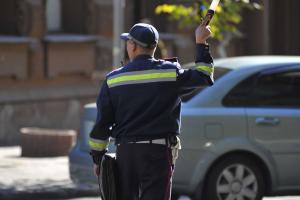 В Николаеве началась переаттестация сотрудников ГАИ области