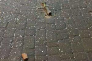 В Киеве мужчина в черном устроил стрельбу из гранатомета