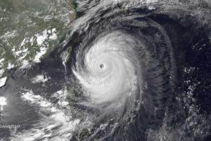 В Китае приближается мощный тайфун, уже эвакуировали 800 тыс. человек