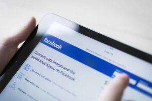 Статус в соцсетях влияет на семейные отношения