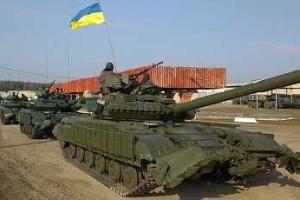 Жителей Львова напугала колонна военной бронетехники