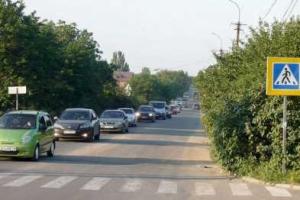 В очереди на выезд из украинского Павлополя простаивало 42 автомобиля 