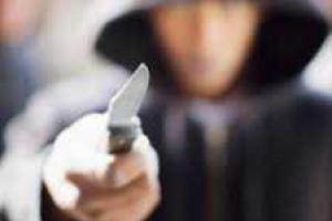 В Сватовском районе мужчина ограбил пенсионерку, забравшись в ее дом 