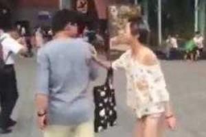 Эмоциональные китайцы, познакомившиеся в сети, подрались при реальной встрече