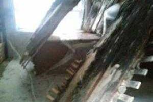 В Дзержинске потолок квартиры рухнул на людей