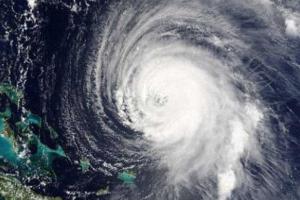 На Дальний Восток надвигается мощный тайфун: жителей призвали запастись едой и лекарствами