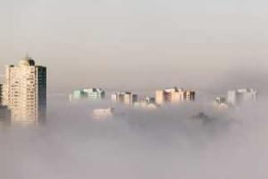 Киевлянам советуют закрыть окна и ограничить прогулки детей