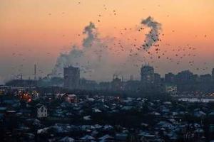 Поселок Октябрьский в Донецке попал под обстрел