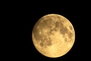 В выходные жители Земли смогут наблюдать "суперлуние"