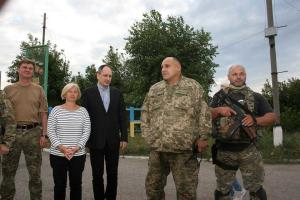 Науменко рассказал, что можно будет купить в логистическом центре в Тошковке  