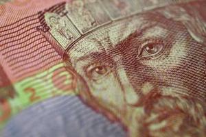 Эксперт объяснил, что ожидает гривну после списания части долга Украине