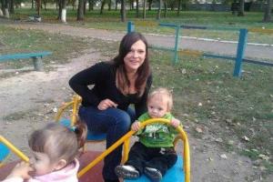 Знаменка попрощалась со связисткой ВСУ: 26-летнюю Катю хоронили в закрытом гробу