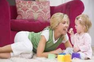 Ученые посоветовали, как лучше общаться с ребенком