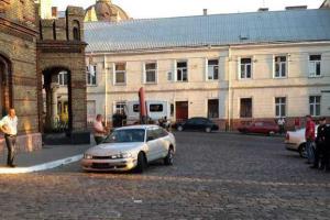 Во Львове две пьяные девушки подрались с полицейскими
