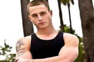 Сын знаменитого актера пропал в пустыне