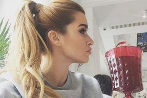 Ксения Бородина перестала скрывать округлившийся живот