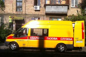 Мужчина, заправлявший машину газом из квартиры, угрожал убить соседей