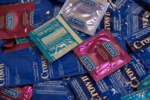 В России любителей секса хотят оставить без иностранных презервативов