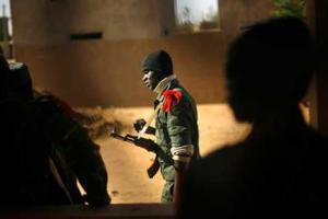 МИД: В захваченном боевиками отеле в Мали было четверо украинцев, один из них погиб