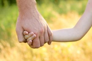 Страшные выводы ученых: раннее отцовство грозит преждевременной смертью