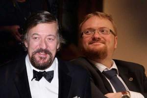 Милонов нетрадиционно поздравил Фрая с днем рождения