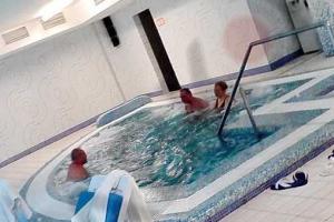 "Арестованный" Александр Ефремов нежится в джакузи