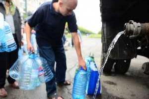 В Алчевске в очереди за водой умерла женщина