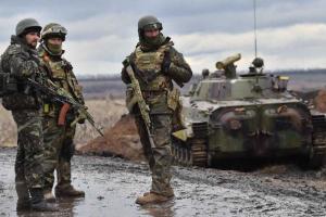 Под Луганском террористы несут большие потери