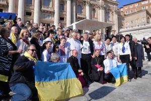 Папа Римский молится за Украину