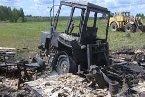 На поле под Мариуполем взорвали трактор