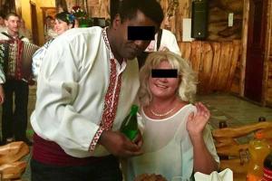 Юбилей "по-украински": муж "заказал" для жены африканца