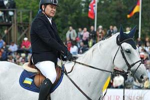 Нардеп Онищенко упал с коня