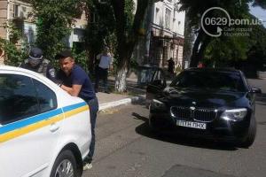 В Мариуполе на нардепа составили протокол из-за номера на автомобиле "ПТН-ПНХ"