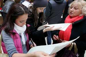 В Харькове идет предвыборная торговля женщинами