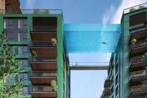 В Лондоне появился бассейн в небе