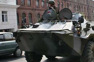 Пьяные военные угнали БТР и катались на нем по Чите