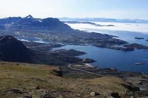 От Гренландии откололся гигантский айсберг