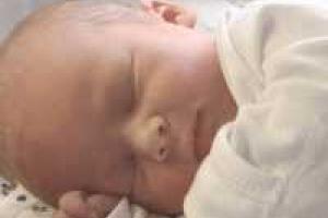 В сети появилось первое фото новорожденной дочери Джен Псаки