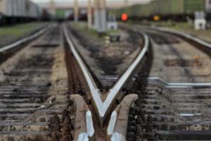 17-летнего парня сбил грузовой поезд на Харьковщине 