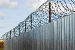 Россия хочет отгородиться от Донецкой области трехметровым забором с колючей проволокой 