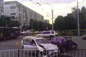 В сети появились фото утреннего ДТП во Львове